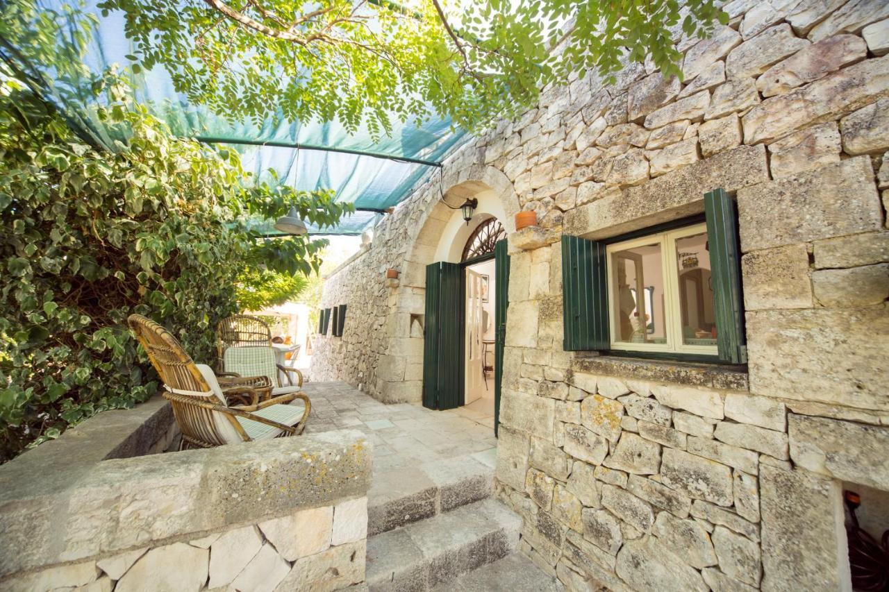 Trulli Girasoli E Viole Cocolicchio エクステリア 写真